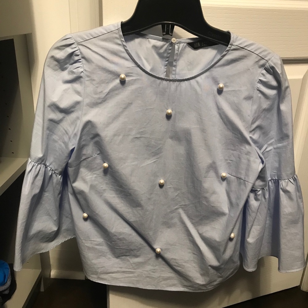 Ladies Zara blouse.